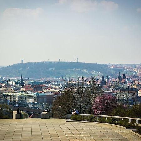 Appartamento Onsite Free Garage Parking, 10Min Centre By Bus Praga Esterno foto